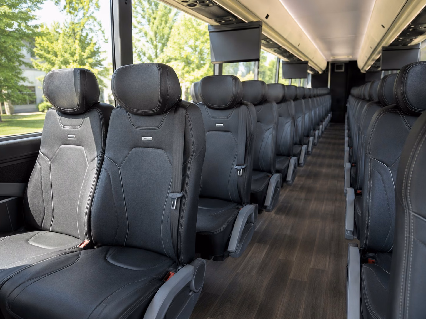airport transfers and out of town guest shuttles for chattanooga weddings
