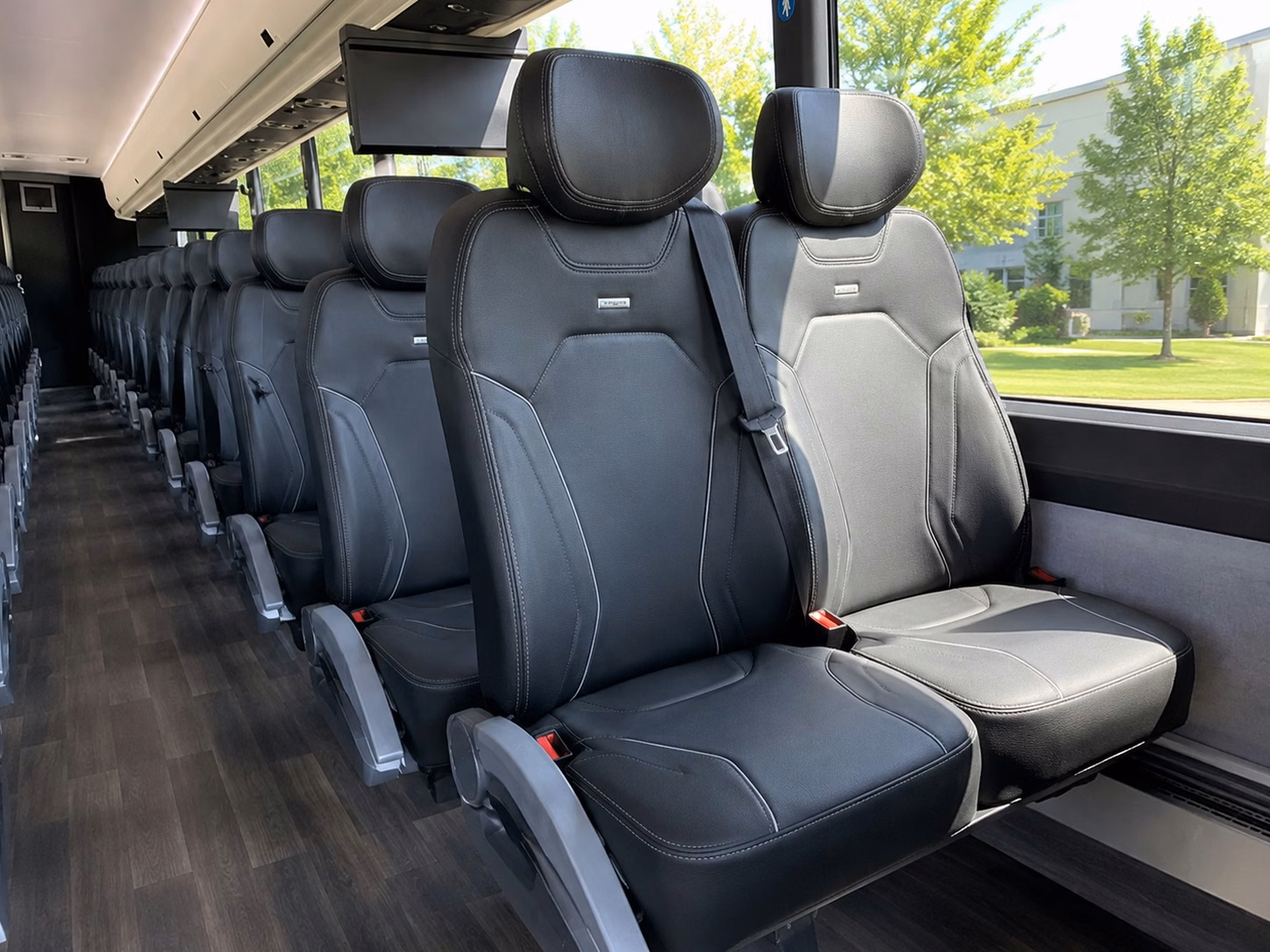shuttle guests between chattanooga s most beloved wedding venues without the stress